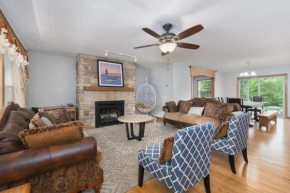 Eagle Point! Discover serenity in our secluded oasis! Hagar Shores parkBeach area